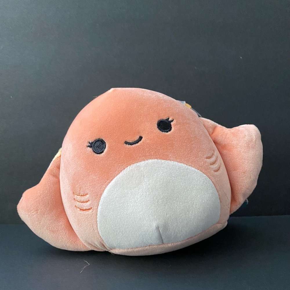 SQUISHMALLOWS Ludovica the Stingray 5in NWT